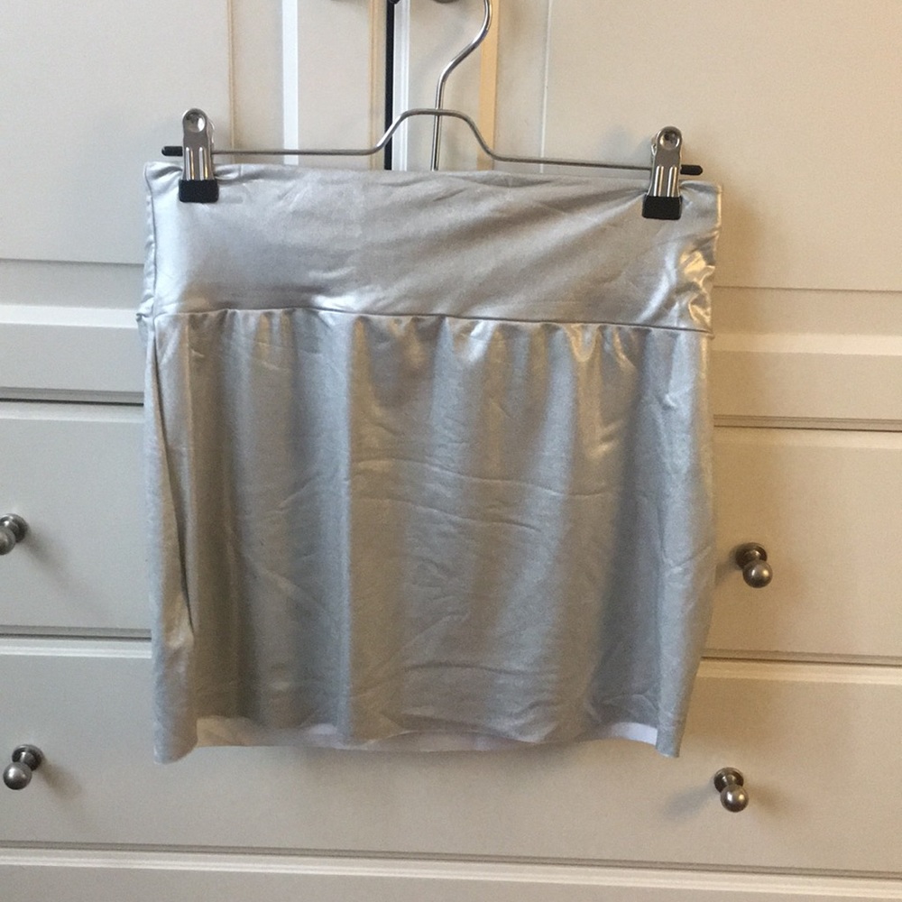Metallic silver mini skirt